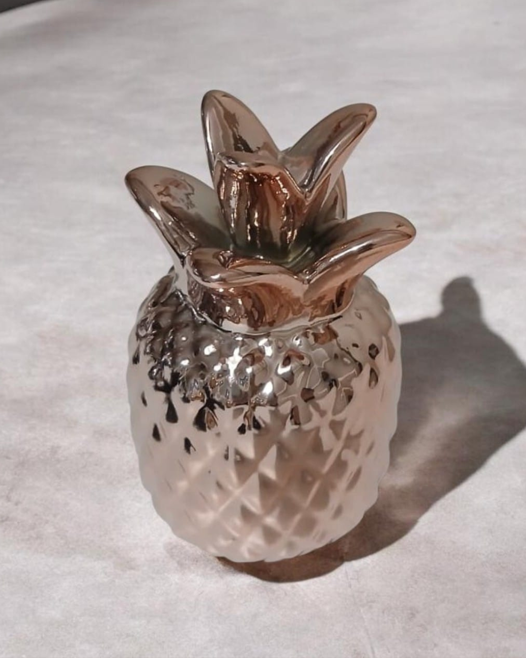 Cove centerpiece with Grace pineapple