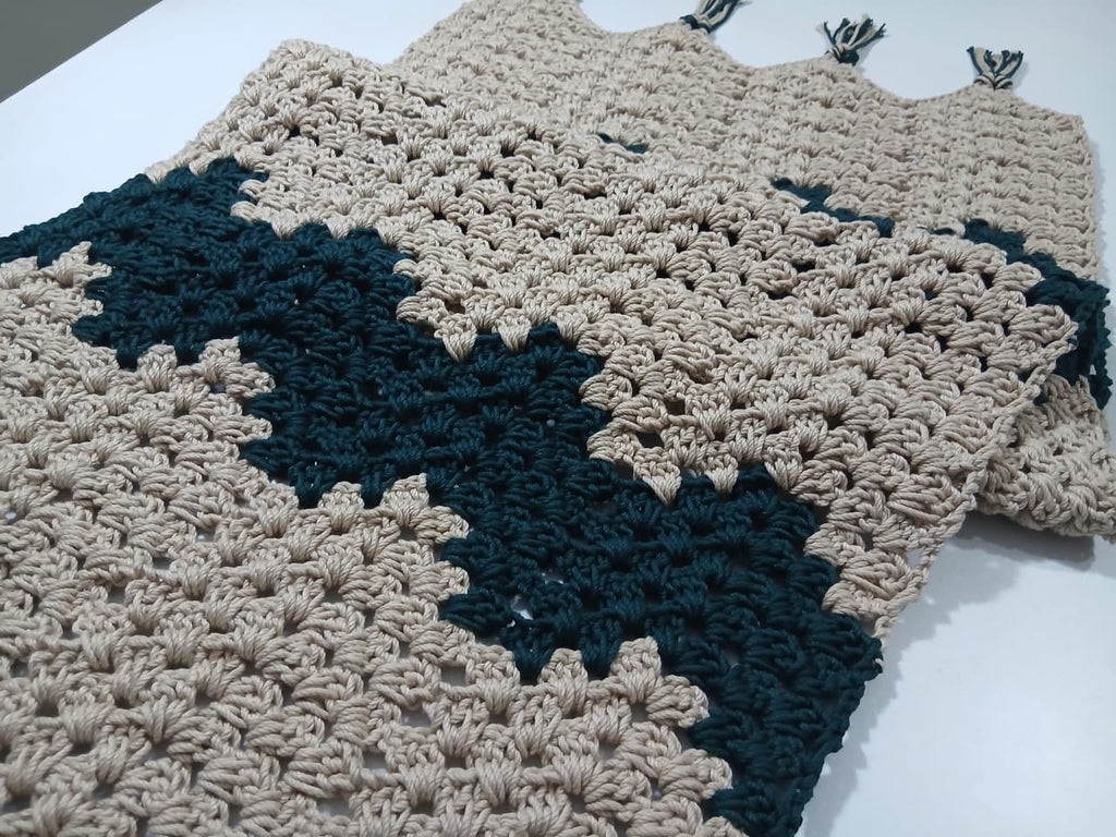 "Ovela Sahara" table runner