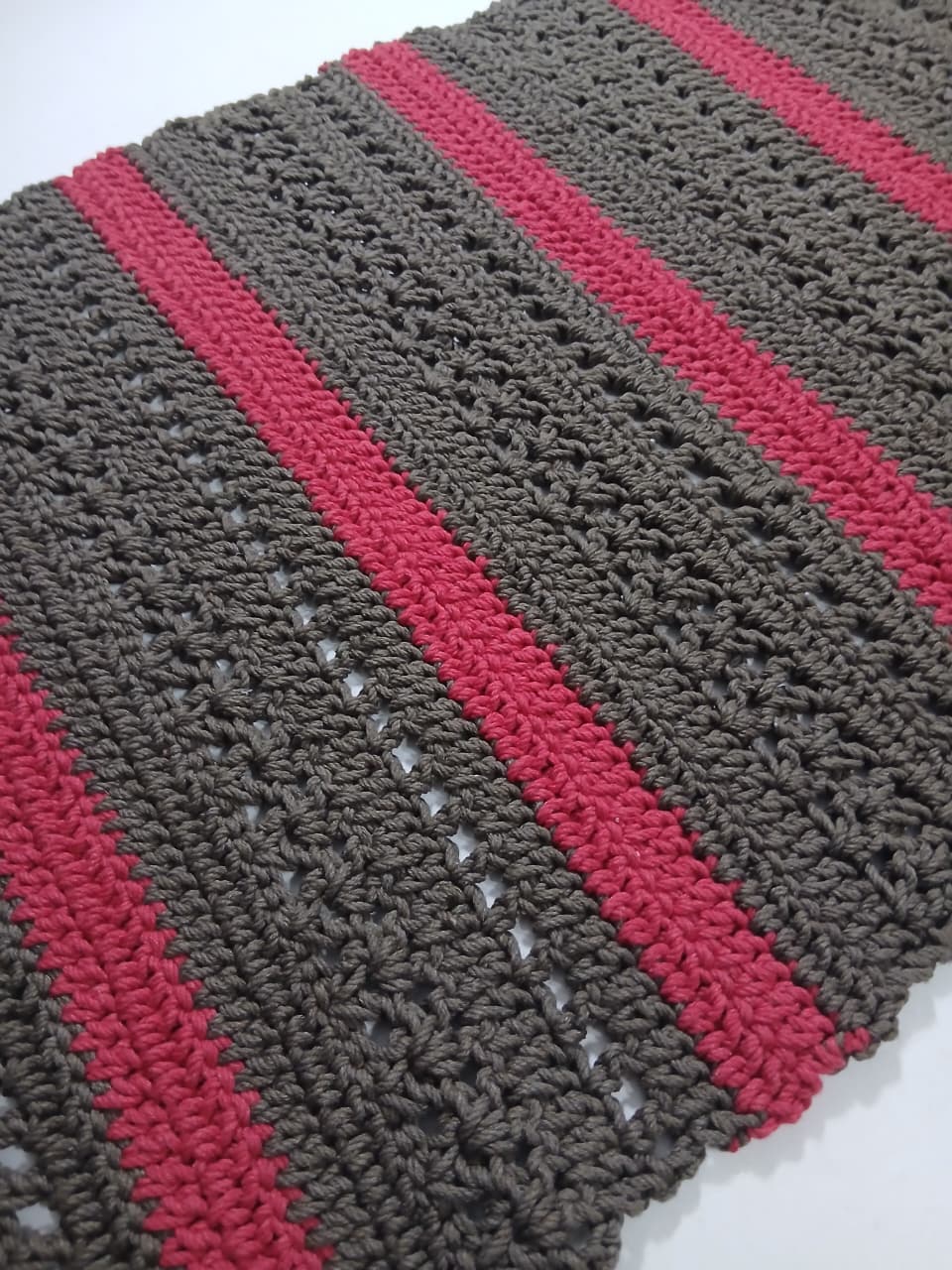 Ovela Rouge table runner with coasters set (runner+ 4 coasters)
